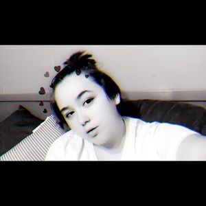 Meet your Posher, Kendra